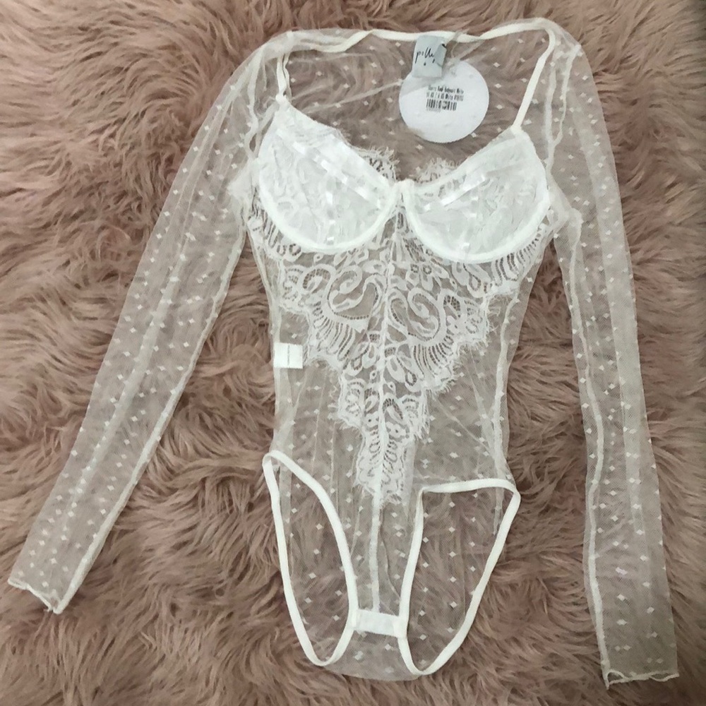 NWT PRINCESS POLLY WHITE LACE BUSTIER BODYSUIT